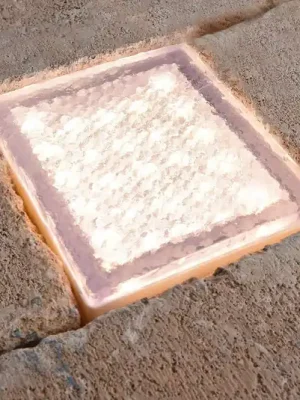 Poslední Šance LED zapuštěné podlahové svítidlo Tabit, 10 x 10 cm, pochozí
