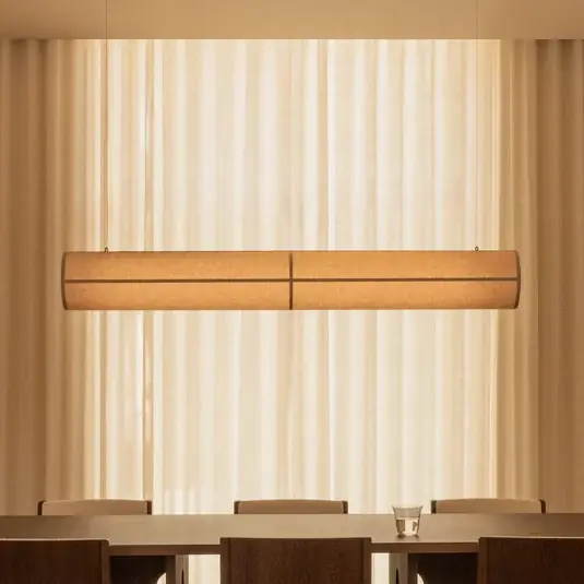 Přímo Od Výrobce Závěsné svítidlo Audo Hashira Linear, přírodní barva, délka 140 cm