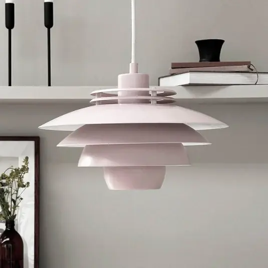 Dyberg Larsen závěsná lampa Ejka mini, růžová, Ø 30 cm, kov Omezená Nabídka