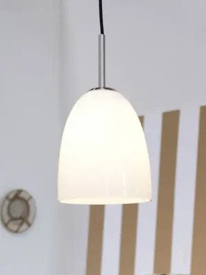Finální Výprodej Dyberg Larsen závěsná lampa Jazz, Ø 18 cm, opál/ocel, sklo