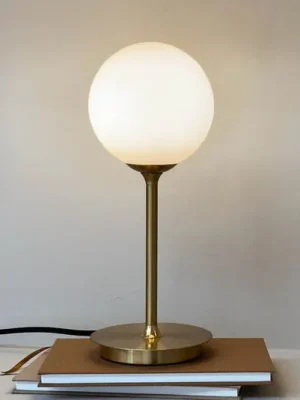 Horká Nabídka Stolní lampa Dyberg Larsen Sia, barva opál/mosaz, výška 12 cm