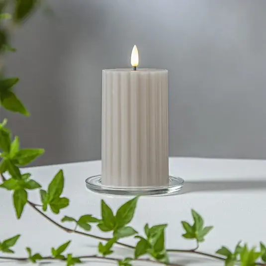 Vysoce Kvalitní LED svíčka Flame Stripe béžová 15cm z pravého vosku na baterie