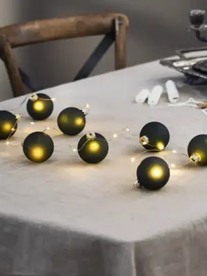 Víkendová Akce LED pohádková světla Bliss, tmavě zelená, skleněná, 8plamenná baterie