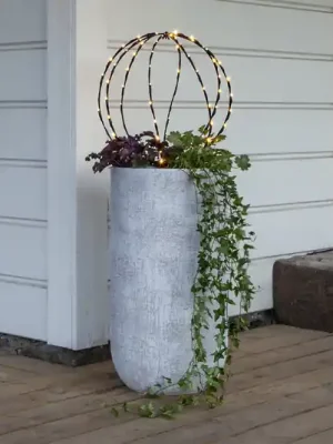 Poslední Šance LED světlo se zemním hrotem Sphere, Ø 40 cm, černá kovová baterie