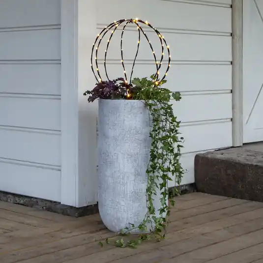 Poslední Šance LED světlo se zemním hrotem Sphere, Ø 40 cm, černá kovová baterie