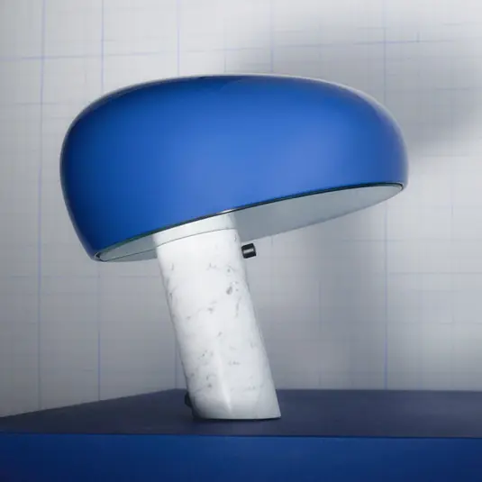Stolní lampa FLOS Snoopy, tmavě modrá, mramor, kov Nová Kolekce