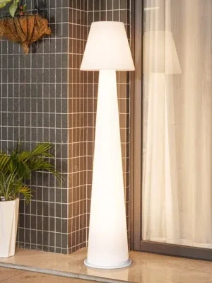 Poslední Šance Lucande LED dobíjecí terasové světlo Gauri, bílé, 153 cm, IP44