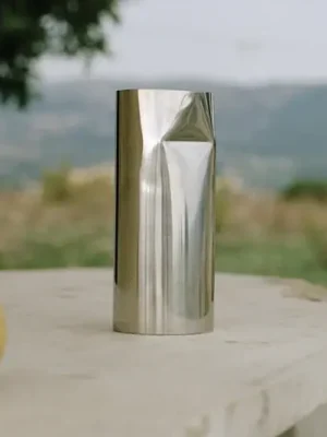 New Works Karafa Pleat, 0,9 litru, nerezová ocel, zrcadlová povrchová úprava Oblíbený
