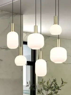 Zlevněný Závěsné svítidlo Diva, 6 světel, mosazná barva, opál, kov, sklo