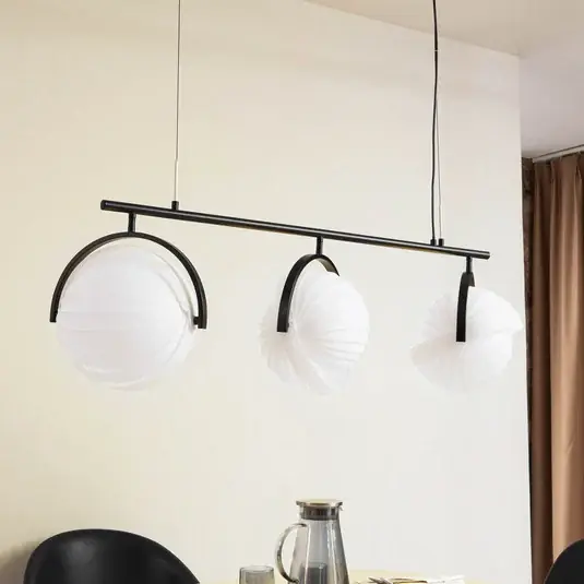 Cenově Výhodný Závěsné světlo Lucande Helva, bílé, 3 světla, 108 cm, otočné
