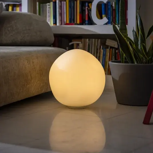 Stolní lampa Foscarini Hoba Grande, Ø 36 cm, zapnuto/vypnuto, sklo Dokud Zásoby Vydrží
