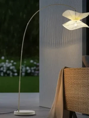 Akce Venkovní stojací lampa Lindby Valdorin, béžová, 199 cm, IP44