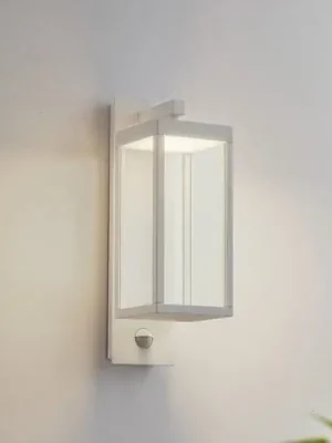 Kup Teď Venkovní nástěnné svítidlo Lucande Ferdinand, bílá, se senzorem, 38 cm
