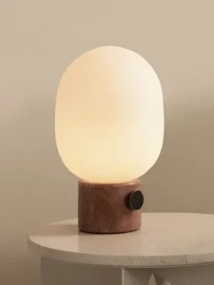 Objednat Nyní Stolní lampa Audo JWDA, červený travertin, výška 32 cm, stmívatelná