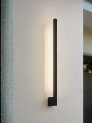 Akční Cena Lindby LED nástěnné světlo Neano, 80 cm, černé, kov, IP54