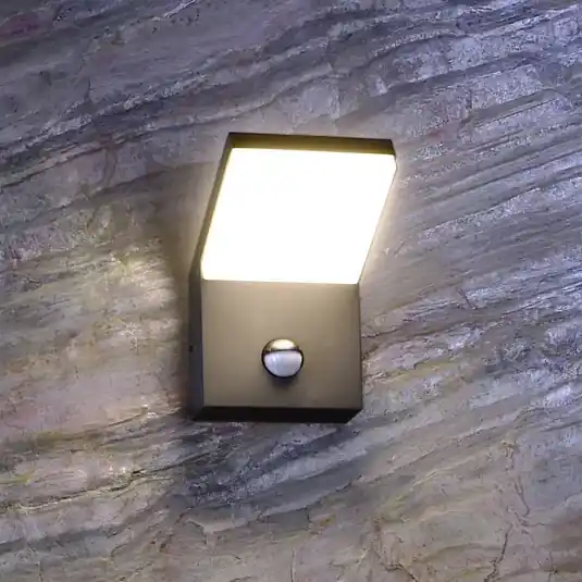 Venkovní nástěnné svítidlo LED Tucanae, šedé, výška 22 cm, IP54 Odeslání Ihned