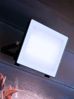 Philips LED venkovní bodové osvětlení Lois UE flood, 24 W, 5 000 K, IP65 Sezónní Sleva