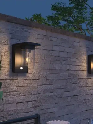 Calex Solární LED venkovní nástěnné svítidlo Asti, senzor, IP44, černé Aktuální